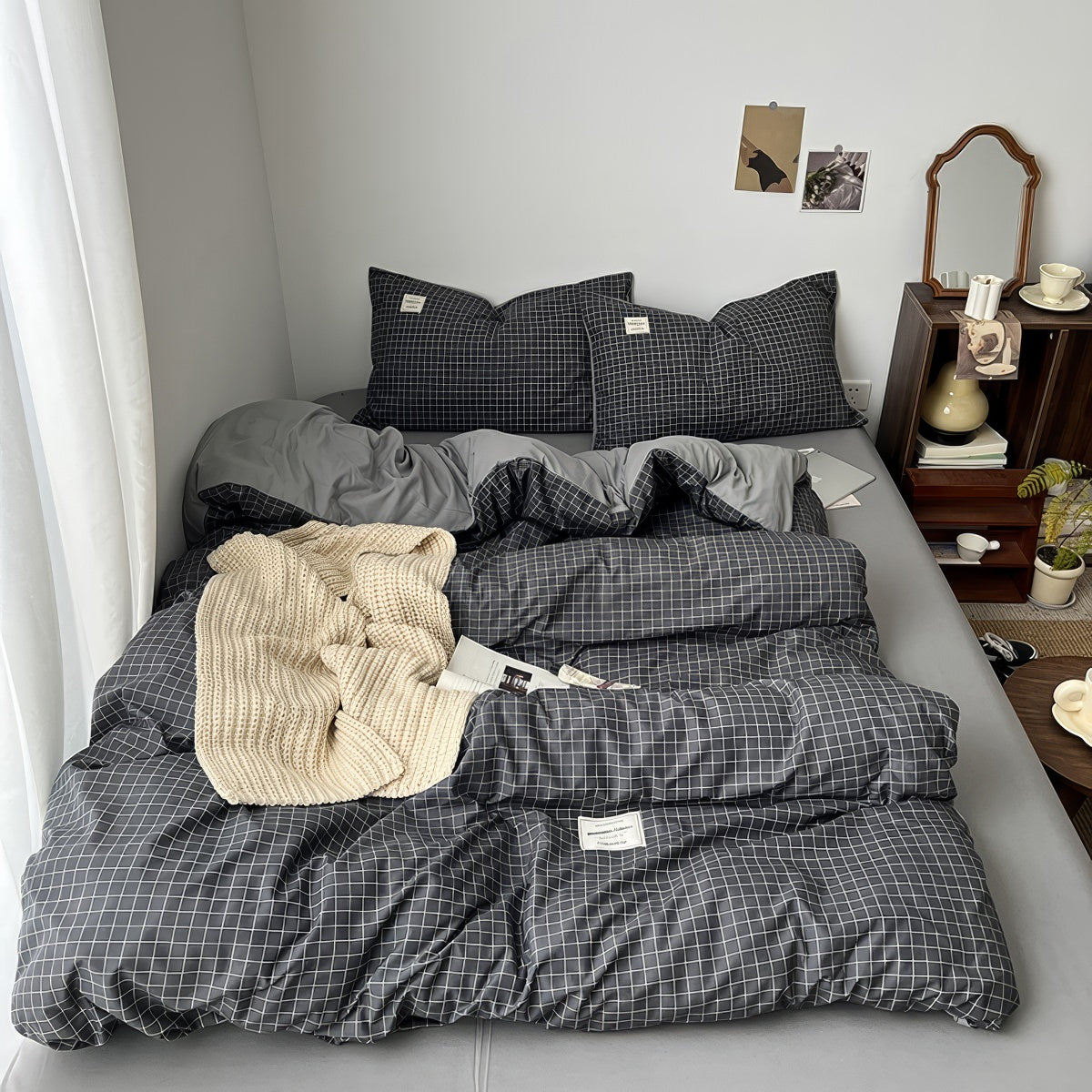 Minimalist Grey Grid Bedding Set