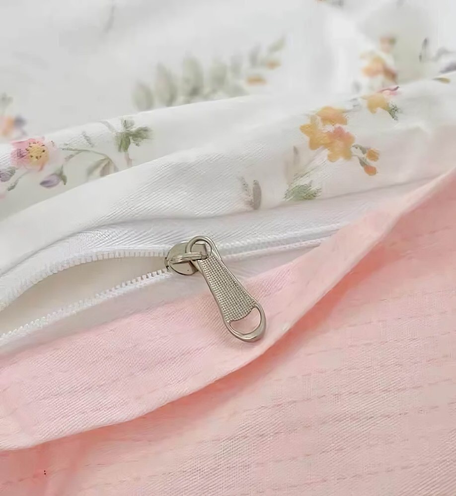 Pale Pink Floral Print Bedding Set