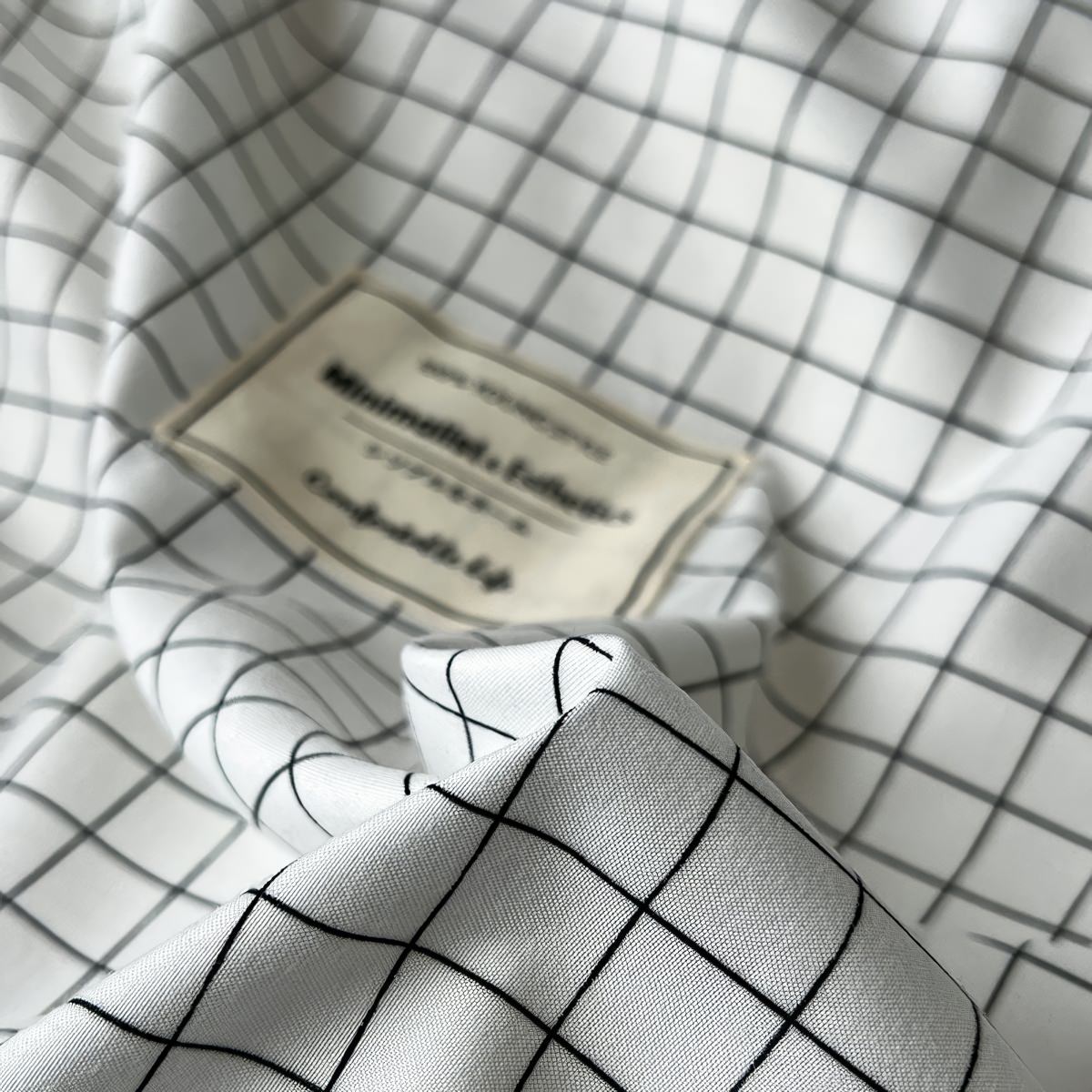 Minimalist White Grid Bedding Set